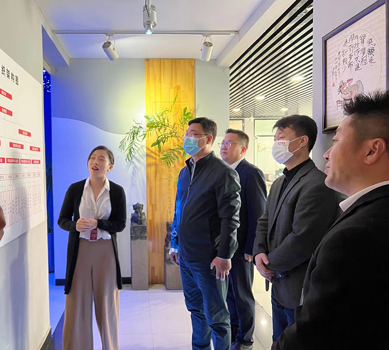 邯鄲市復(fù)興區(qū)委常委、宣傳部長(zhǎng)李巖濤來(lái)公司調(diào)研指導(dǎo)工作
